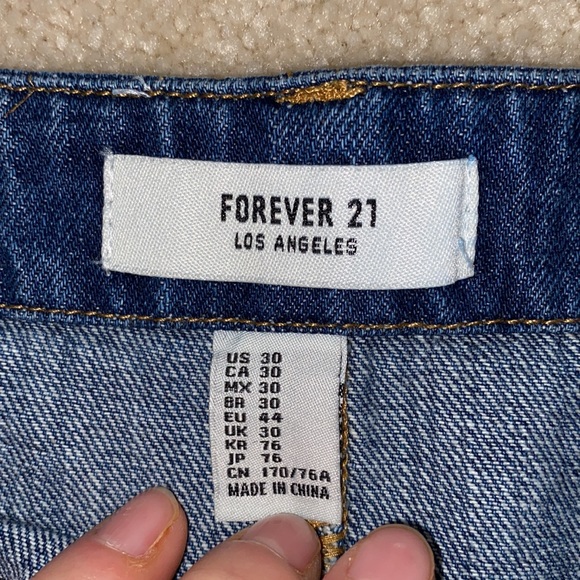 LIKE NEW Forever 21 denim skirt - Picture 3 of 4